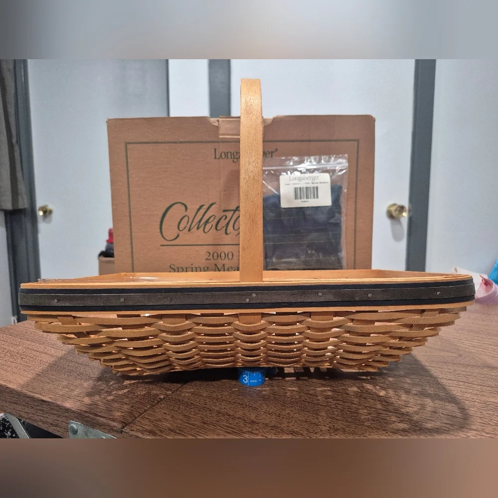 NIB Longaberger 2000 Collectors Club Spring Meadow Basket
